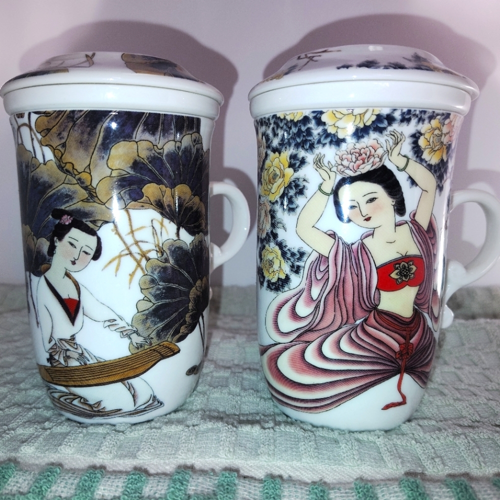 2 Teavana Elegant Asian Art Tea Mugs with Lids. Rare!